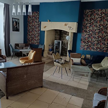 Hotel Du Chateau Alvignac Bagian luar foto
