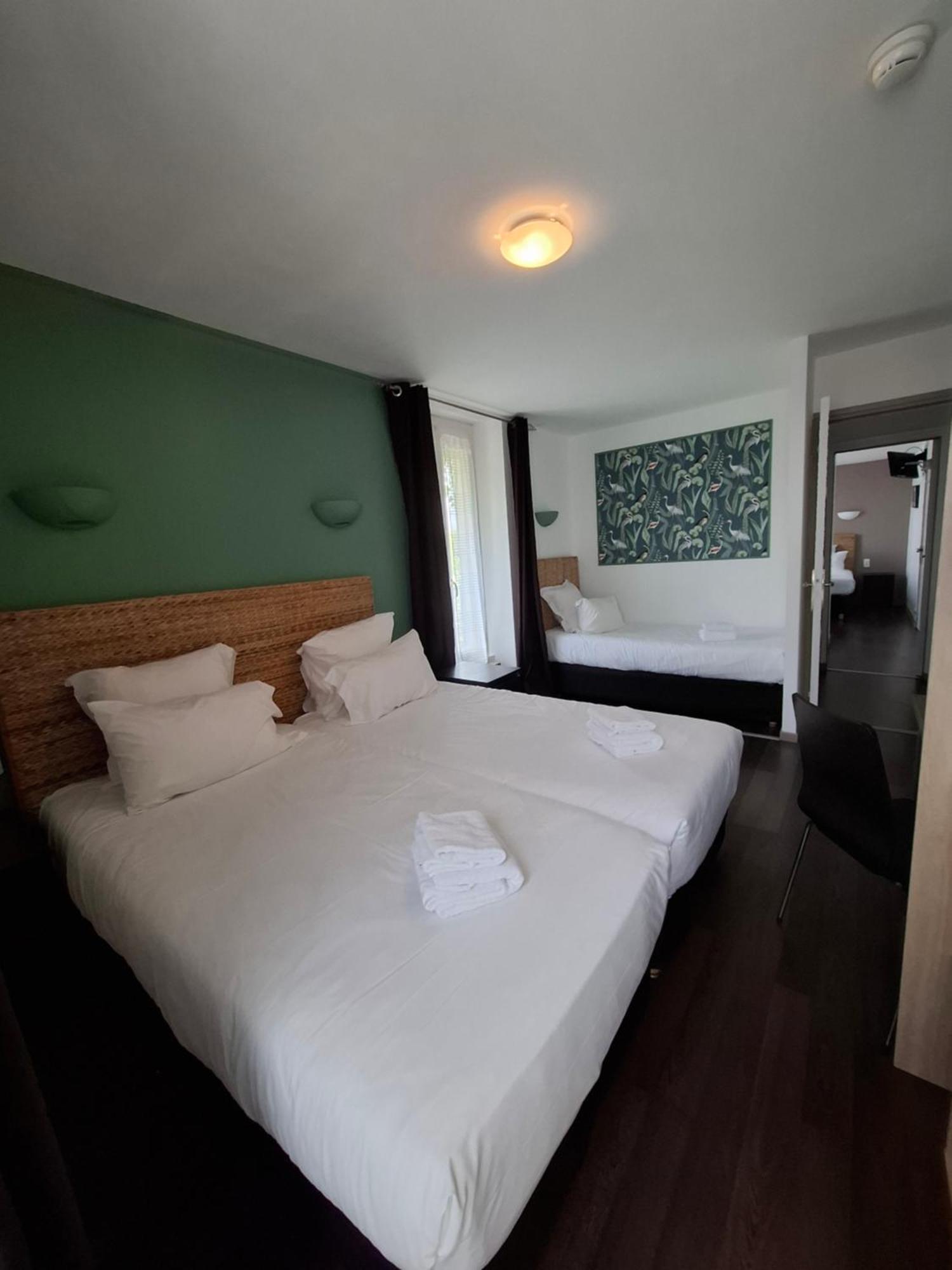 Hotel Du Chateau Alvignac Bagian luar foto